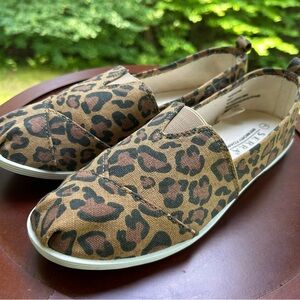 Canvas Leopard Print Espadrille Flats | Women’s 7 | Memory Foam Slip Ons
